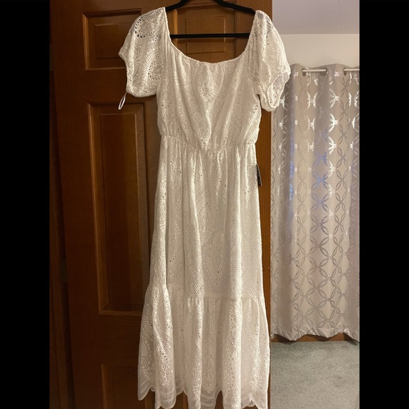 Express Dresses & Skirts - Express Lace Midi Dress